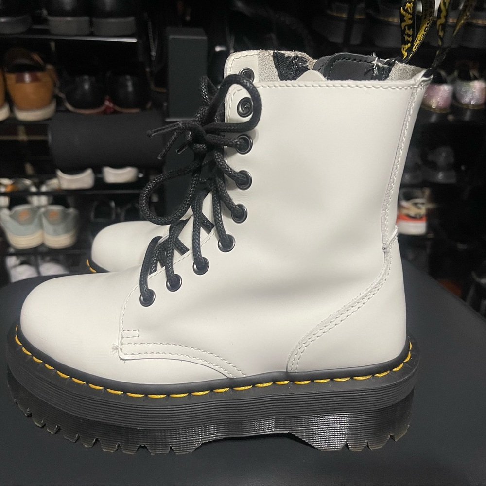 Women dr marten size 5